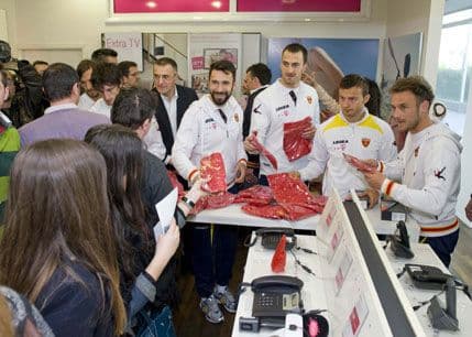 Fudbaleri reprezentacije Crne Gore posjetili Telekom Fudbaleri reprezentacije Crne Gore posjetili Telekom