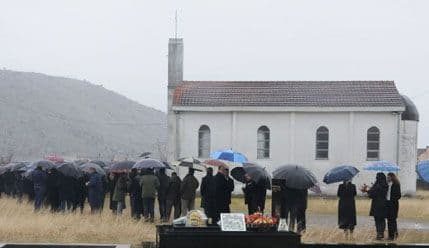 Bez dogovora muslimana i katolika u selu Dinoša Bez dogovora muslimana i katolika u selu Dinoša
