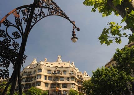 Rusi masovno kupuju luksuzne vile u Španiji Rusi masovno kupuju luksuzne vile u Španiji