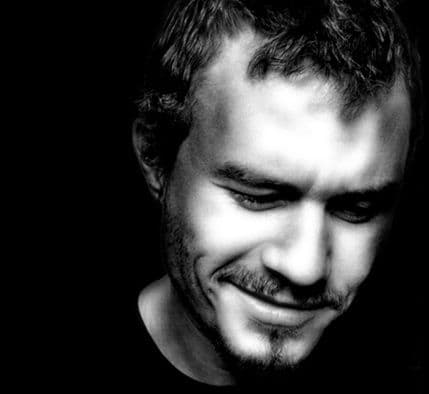 Majica u znak sjećanja na Hita Ledžera Majica u znak sjećanja na Hita Ledžera