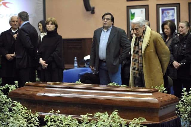 Italijani odali poštu Pjetru Menei Italijani odali poštu Pjetru Menei