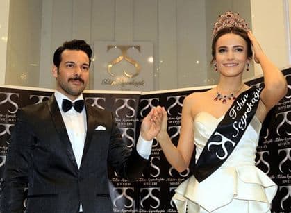 Na sajmu nakita u Istanbulu kruna od 500.000 dolara Na sajmu nakita u Istanbulu kruna od 500.000 dolara