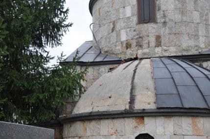 Lišeni slobode osumnjičeni za tešku krađu iz Crkve Časnog Krsta u Danilovgradu Lišeni slobode osumnjičeni za tešku krađu iz Crkve Časnog Krsta u Danilovgradu