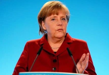 Španski "El Pais" uporedio Merkelovu sa Hitlerom Španski "El Pais" uporedio Merkelovu sa Hitlerom