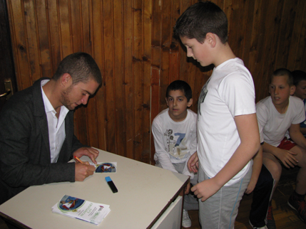 Jedriličar Dukić podučavao osnovce olimpijskim vrijednostima Jedriličar Dukić podučavao osnovce olimpijskim vrijednostima