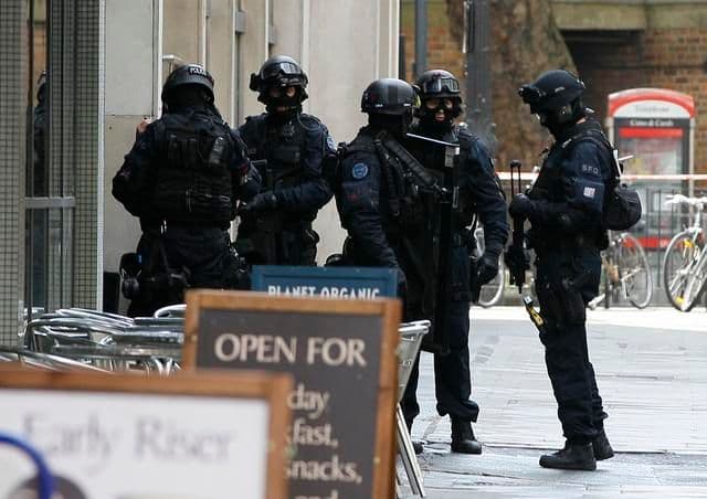 Policajac osuđen jer je prodavao informacije "Sanu" Policajac osuđen jer je prodavao informacije "Sanu"