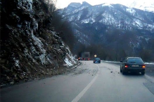 Mogući sitniji odroni pored rijeka Mogući sitniji odroni pored rijeka