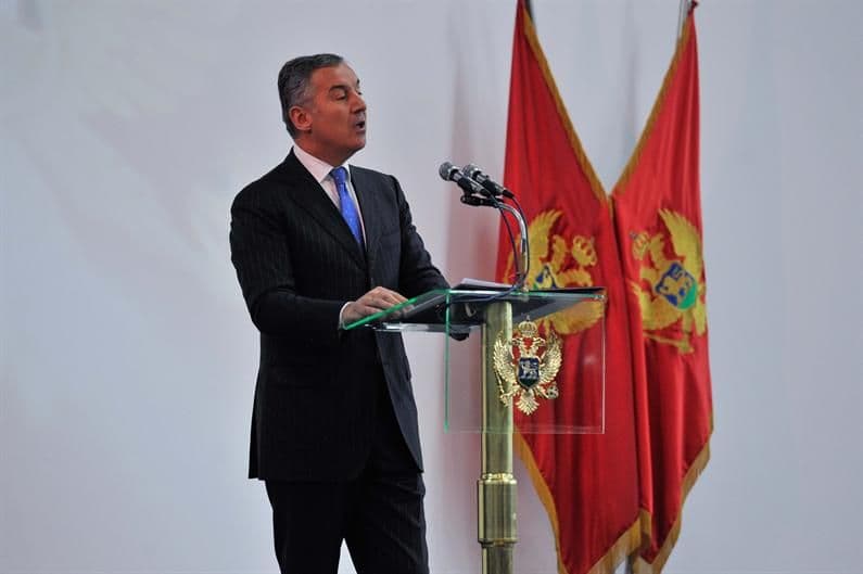 ĐUKANOVIĆ: Administracija na usluzi svim građanima ĐUKANOVIĆ: Administracija na usluzi svim građanima