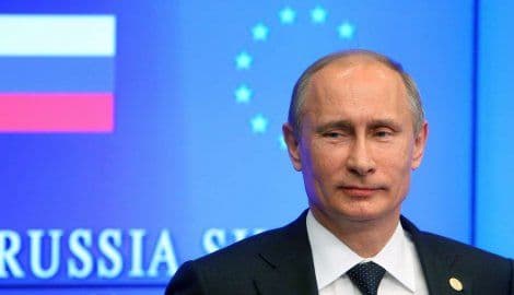 Putin vraća nagradu Heroja rada Putin vraća nagradu Heroja rada