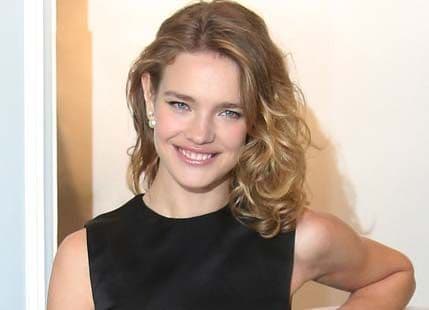 Ne ispravljajte je, u modi je talasasta kosa Ne ispravljajte je, u modi je talasasta kosa