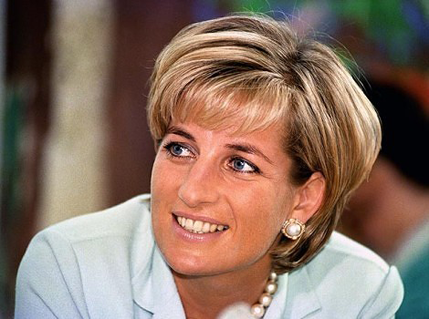 Princeza Dajana prerušena u muškarca posjećivala gej barove Princeza Dajana prerušena u muškarca posjećivala gej barove