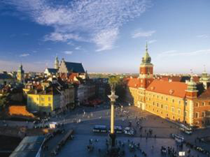 Poljska razmatra referendum o prelasku na euro Poljska razmatra referendum o prelasku na euro