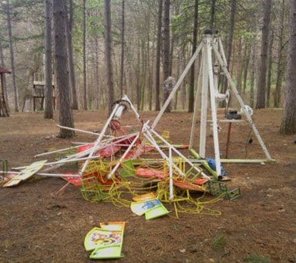 Srbija: Povrijeđeno devetoro djece u nesreći na ringišpilu Srbija: Povrijeđeno devetoro djece u nesreći na ringišpilu