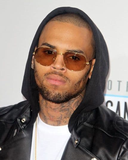 Kris Braun je konačno shvatio da ne treba tući žene Kris Braun je konačno shvatio da ne treba tući žene