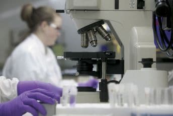 Prvi smrtni slučaj u svijetu od podsoja ptičijeg gripa zabilježen u Kini Prvi smrtni slučaj u svijetu od podsoja ptičijeg gripa zabilježen u Kini