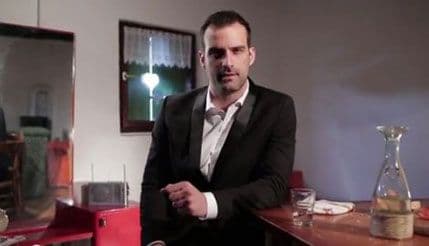 Džone Stjuart zaposli me! Džone Stjuart zaposli me!