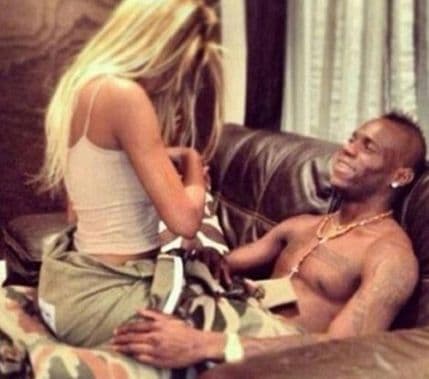 FOTO: Balotelijeva djevojka objavila seksi sliku sa fudbalerom FOTO: Balotelijeva djevojka objavila seksi sliku sa fudbalerom