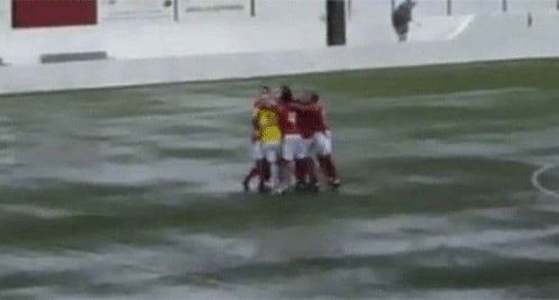 VIDEO: Golman odbranio penal, pa odmah postigao gol! VIDEO: Golman odbranio penal, pa odmah postigao gol!