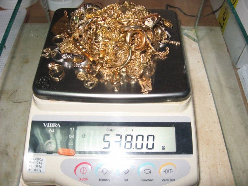 Cijene zlata nastavljaju da padaju Cijene zlata nastavljaju da padaju