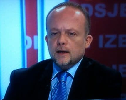 CEROVIĆ: Poenta izbora je da kandidati odgovaraju građanima CEROVIĆ: Poenta izbora je da kandidati odgovaraju građanima