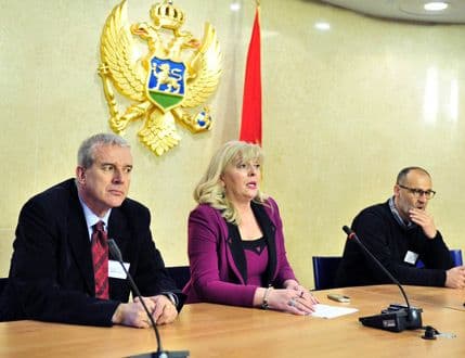 Izlaznost do 20 h: Crna Gora 64 odsto Izlaznost do 20 h: Crna Gora 64 odsto