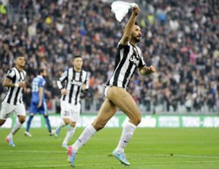 Vučinić: Spontano sam skinuo šorts Vučinić: Spontano sam skinuo šorts