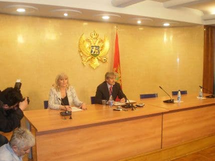 DIK: VUJANOVIĆ - 51,21 odsto; LEKIĆ 48,79 odsto DIK: VUJANOVIĆ - 51,21 odsto; LEKIĆ 48,79 odsto