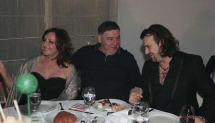 Mrkonjić obećao Aleksandrovcu puteve ako organizuje Bekutin koncert  Mrkonjić obećao Aleksandrovcu puteve ako organizuje Bekutin koncert