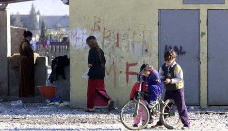 Visok stepen diskriminacije i etničke distance prema Romima Visok stepen diskriminacije i etničke distance prema Romima