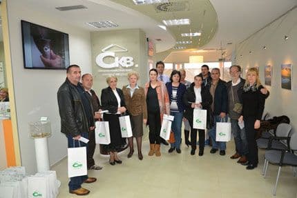 CKB: Uručene nagrade dobitnicima CKB keš kredita CKB: Uručene nagrade dobitnicima CKB keš kredita