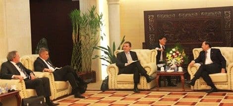 Brajović i Žugić sa Kinezima o autoputu Brajović i Žugić sa Kinezima o autoputu