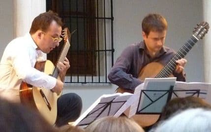 Crnogorski gitaristički duo otvara Međunarodni festival gitare u Novom Sadu Crnogorski gitaristički duo otvara Međunarodni festival gitare u Novom Sadu