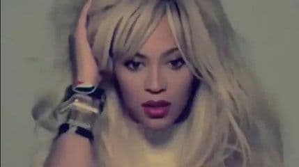 Bijonse potpuno plava u novom spotu Bijonse potpuno plava u novom spotu