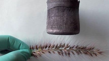 VIDEO: Čudesan materijal kao iz stripova VIDEO: Čudesan materijal kao iz stripova