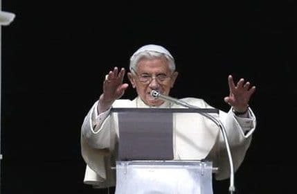 Zdravlje bivšeg pape Benedikta XVI  ozbiljno narušeno Zdravlje bivšeg pape Benedikta XVI  ozbiljno narušeno