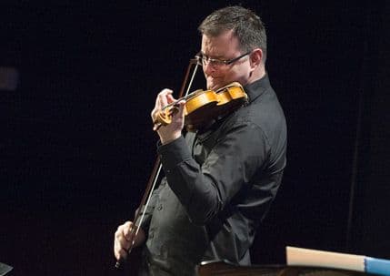 Vujadin KRIVOKAPIĆ: Muzika je putovanje, a bina sveto mjesto Vujadin KRIVOKAPIĆ: Muzika je putovanje, a bina sveto mjesto