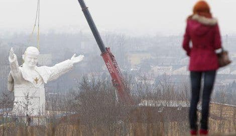Otkrivena najviša statua pape Jovana Pavla II Otkrivena najviša statua pape Jovana Pavla II