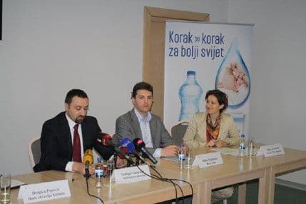 „Rosa voda“ poklonila opremu za još dvije bolnice „Rosa voda“ poklonila opremu za još dvije bolnice