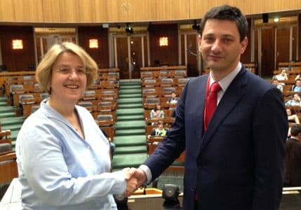 Pajović sa Zelenima u Beču: Obnovljiva energija za energetsku nezavisnost Crne Gore Pajović sa Zelenima u Beču: Obnovljiva energija za energetsku nezavisnost Crne Gore