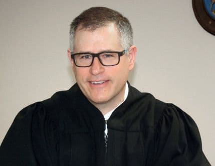 SAD: Sudija sebe kaznio zbog nepoštovanja suda SAD: Sudija sebe kaznio zbog nepoštovanja suda