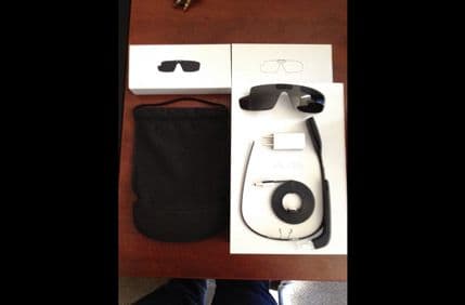 Gugl naočari: Šta se krije u kutiji? Gugl naočari: Šta se krije u kutiji?