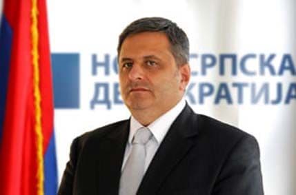 RADUNOVIĆ: Neka svako ponese zastavu koju hoće RADUNOVIĆ: Neka svako ponese zastavu koju hoće