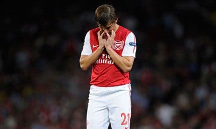 VIDEO: Pijani Aršavin htio da se obračuna sa obezbjeđenjem VIDEO: Pijani Aršavin htio da se obračuna sa obezbjeđenjem