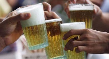 Zašto je pivo mnogima omiljeno piće? Zašto je pivo mnogima omiljeno piće?