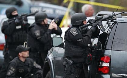 Boston: Policija opkolila drugog teroristu Boston: Policija opkolila drugog teroristu
