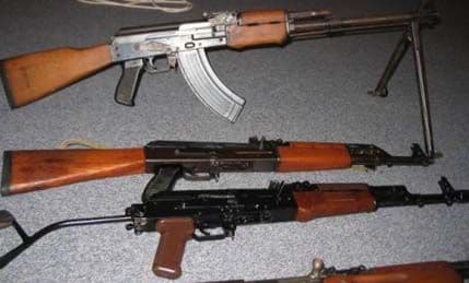 Policija oduzela veliku količinu oružja i eksploziva Policija oduzela veliku količinu oružja i eksploziva