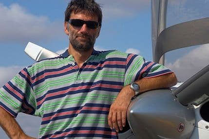 Slovenački pilot malim avionom poletio na Sjeverni pol Slovenački pilot malim avionom poletio na Sjeverni pol