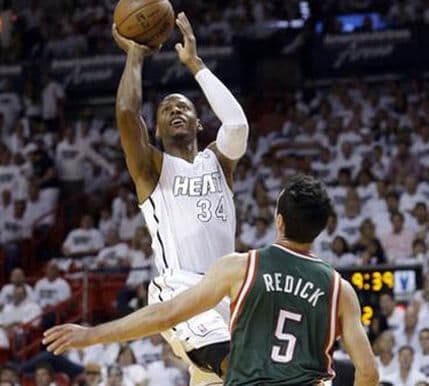 NBA plej-of: Majami silan, Čikago na 2-1 NBA plej-of: Majami silan, Čikago na 2-1