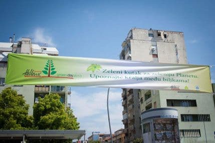 Građani Podgorice dobili 2.013 zelenih sadnica(FOTO) Građani Podgorice dobili 2.013 zelenih sadnica(FOTO)