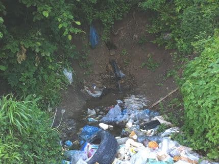 Požar na Vasovim vodama, NVO ‘’Ozon’’ upozorava na mogućnost eksplozija Požar na Vasovim vodama, NVO ‘’Ozon’’ upozorava na mogućnost eksplozija